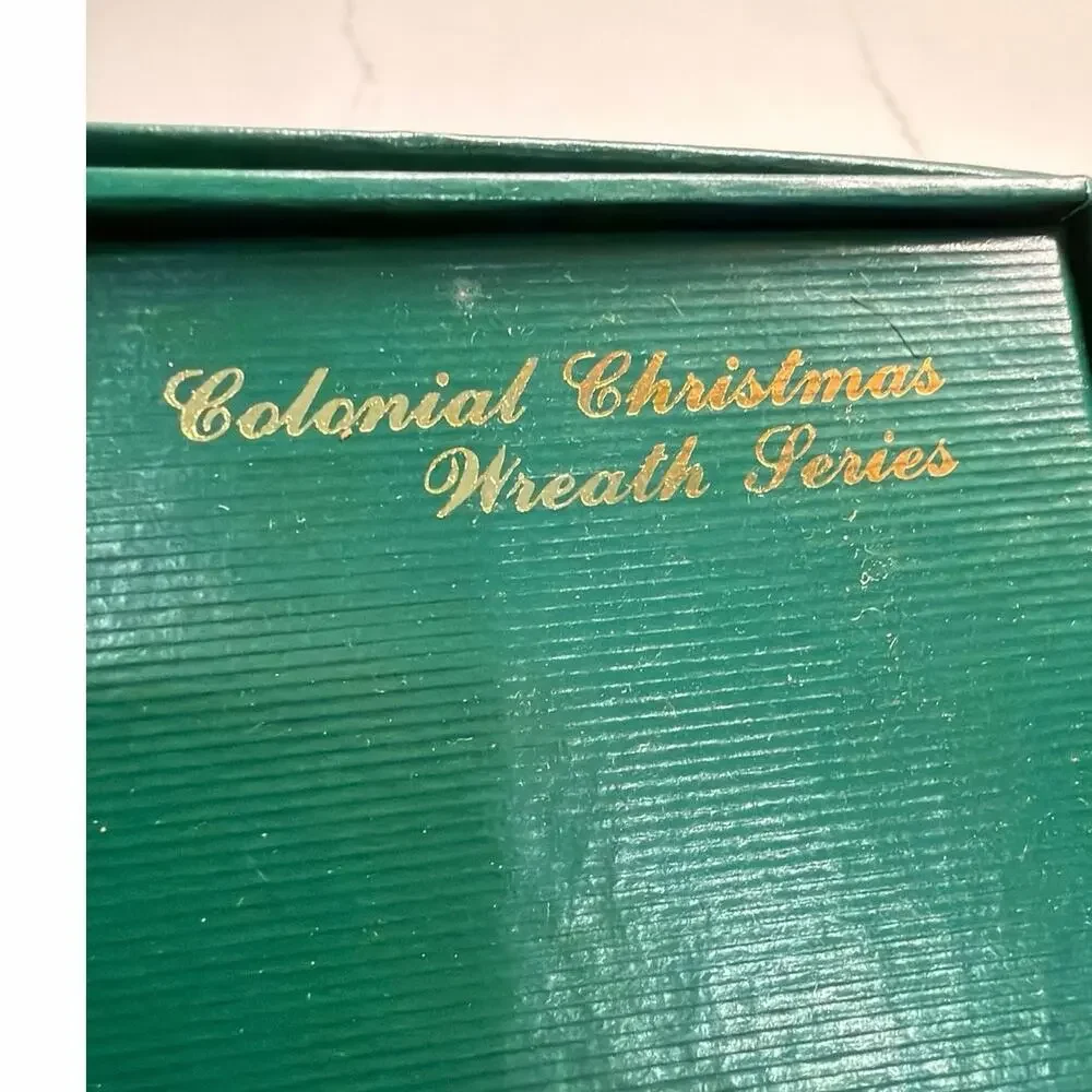 Set Vtg Lenox Annual Colonial Christmas Wreath Plates green presentation boxes